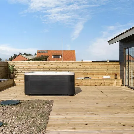 Дом отдыха Awesome In Harboore With Sauna Harboor